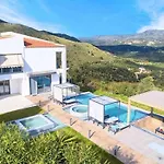 In Georgioupoli Mit Privatem Pool By Interhome Chania (Crete)